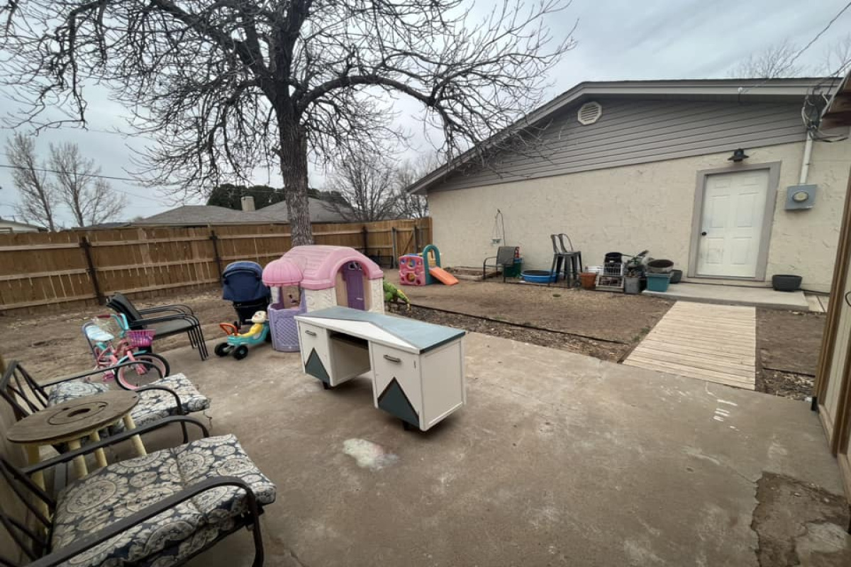 1121 Elm Ave, Dalhart, Texas 79022, 3 Bedrooms Bedrooms, ,1.75 BathroomsBathrooms,Single Family Home,Sold Listings,Elm Ave,1088