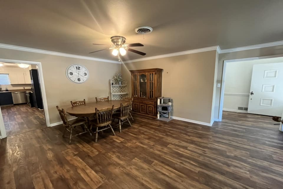 1015 Denver Ave, Dalhart, Texas 79022, 3 Bedrooms Bedrooms, ,1.75 BathroomsBathrooms,Single Family Home,Active Listings,Denver Ave,1096
