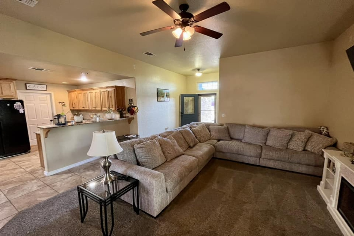 1700 Wagon Trail Rd, Dalhart, Texas 79022, 4 Bedrooms Bedrooms, ,2 BathroomsBathrooms,Single Family Home,Active Listings,Wagon Trail Rd,1107