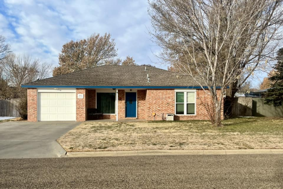 1914 Shawnee Trail, Dalhart, Texas 79022, 3 Bedrooms Bedrooms, ,2 BathroomsBathrooms,Single Family Home,Sold Listings,Shawnee Trail,1108