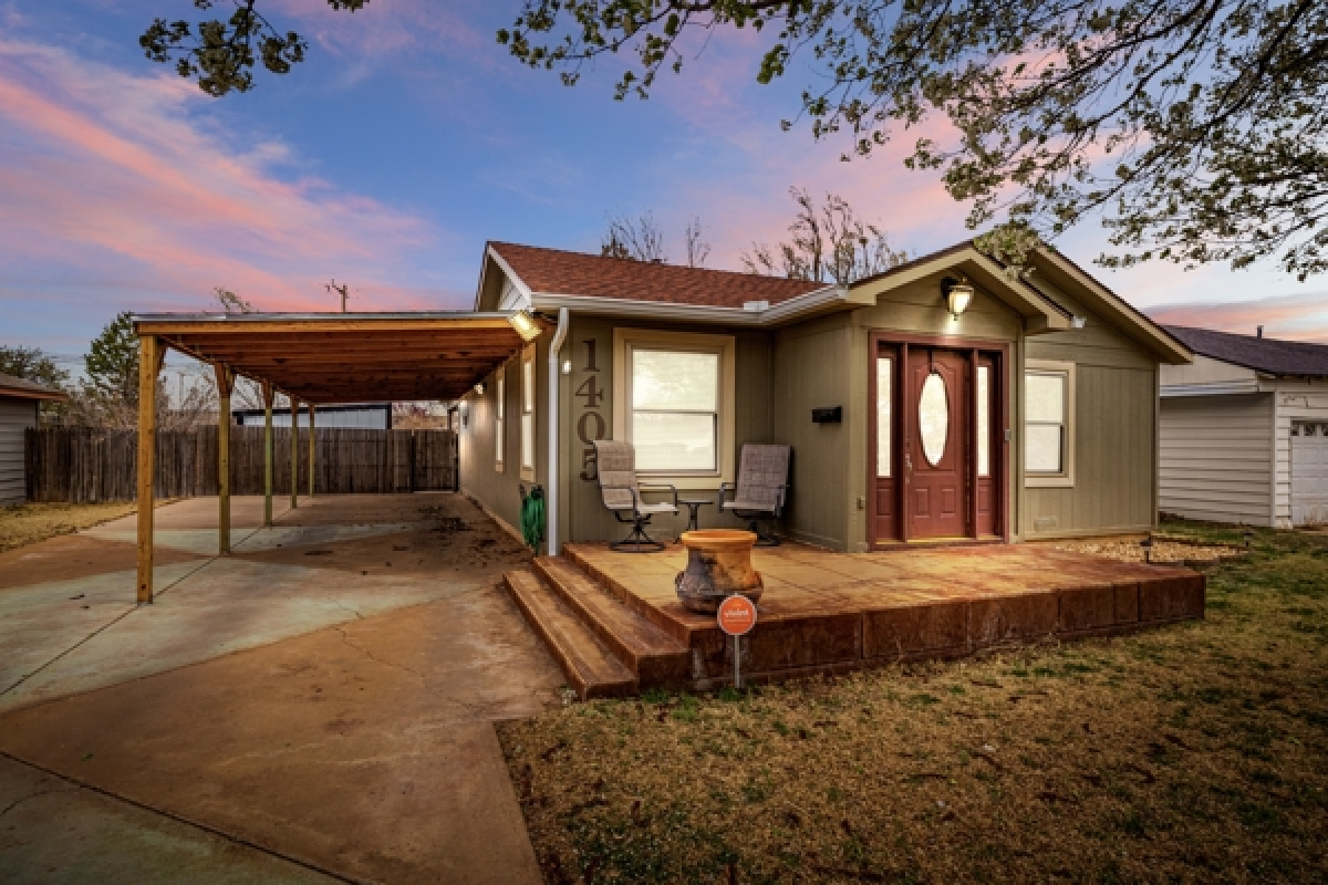 1405 Fox Ave, Dumas, Texas 79029, 2 Bedrooms Bedrooms, ,2 BathroomsBathrooms,Single Family Home,Active Listings,Fox Ave,1119