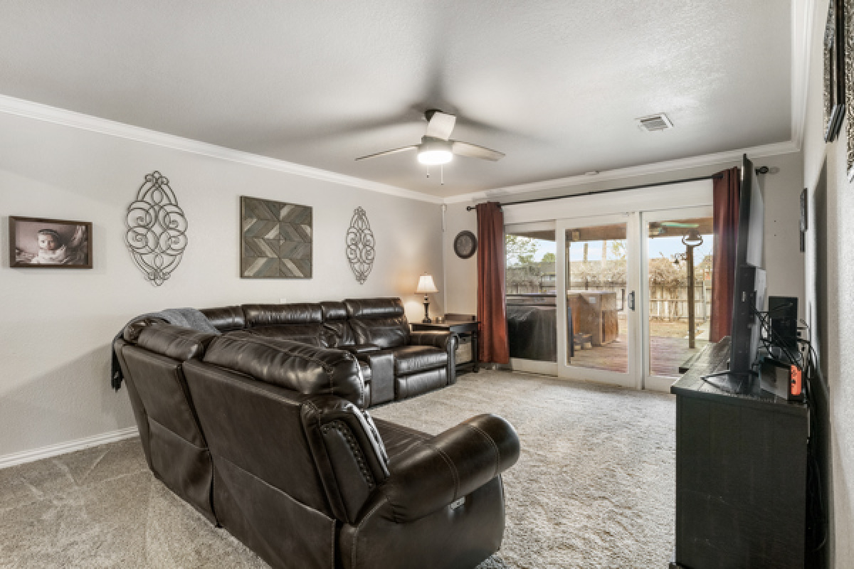 1405 Fox Ave, Dumas, Texas 79029, 2 Bedrooms Bedrooms, ,2 BathroomsBathrooms,Single Family Home,Sold Listings,Fox Ave,1119