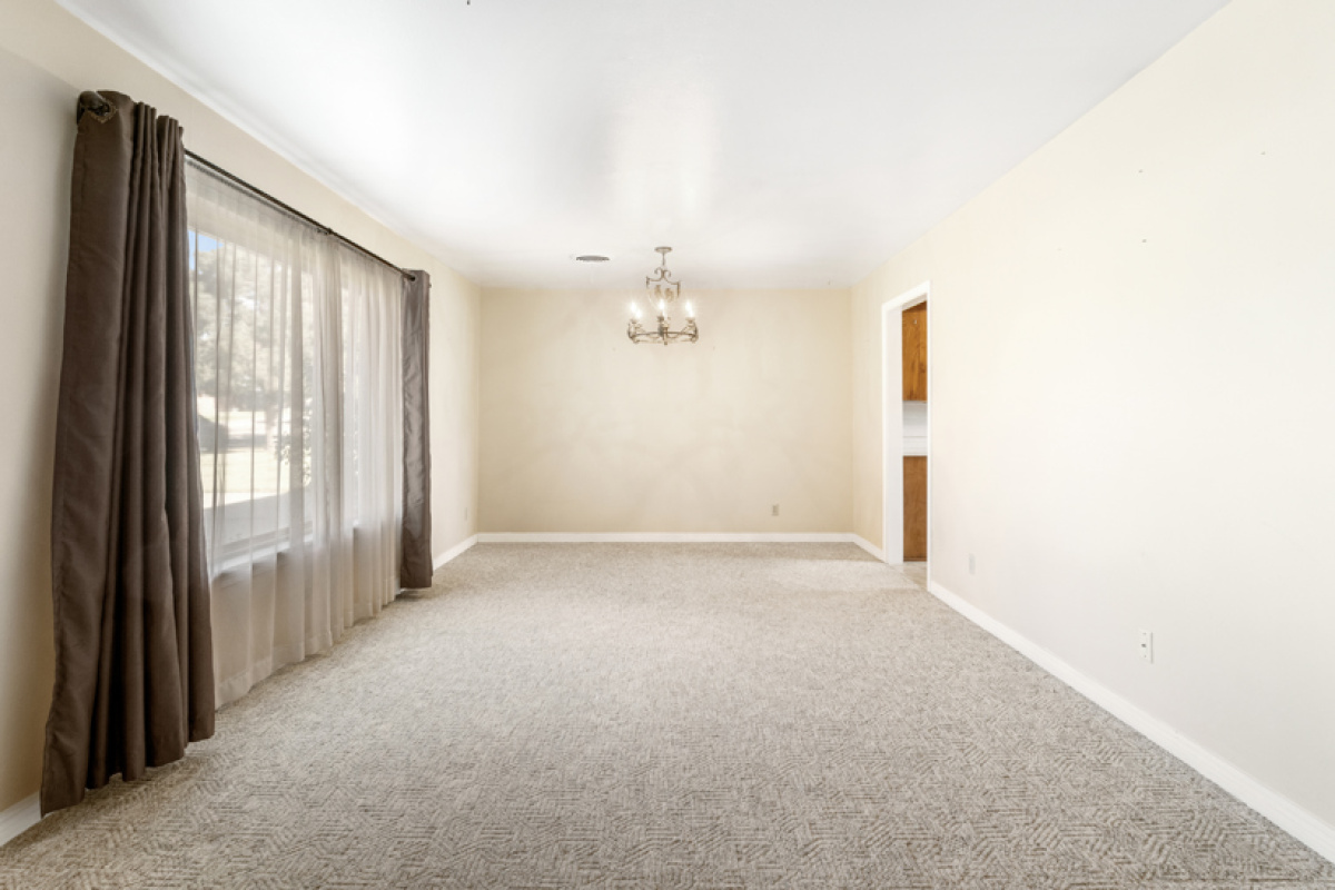 1809 Oak Ave, Dalhart, Texas 79022, 3 Bedrooms Bedrooms, ,1.75 BathroomsBathrooms,Single Family Home,Sold Listings,Oak Ave,1127