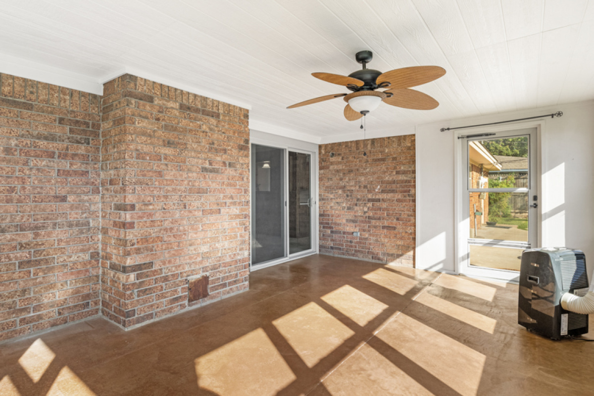 1809 Oak Ave, Dalhart, Texas 79022, 3 Bedrooms Bedrooms, ,1.75 BathroomsBathrooms,Single Family Home,Sold Listings,Oak Ave,1127