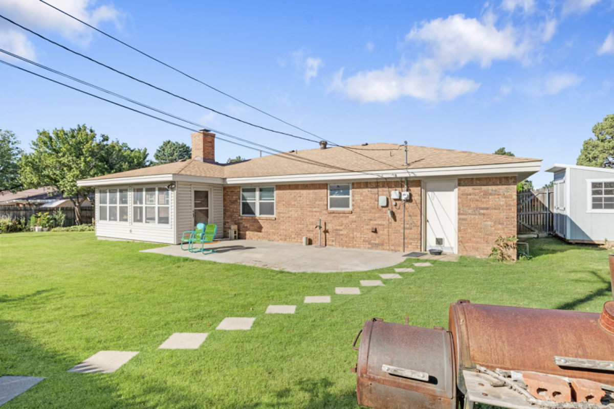 1809 Oak Ave, Dalhart, Texas 79022, 3 Bedrooms Bedrooms, ,1.75 BathroomsBathrooms,Single Family Home,Sold Listings,Oak Ave,1127