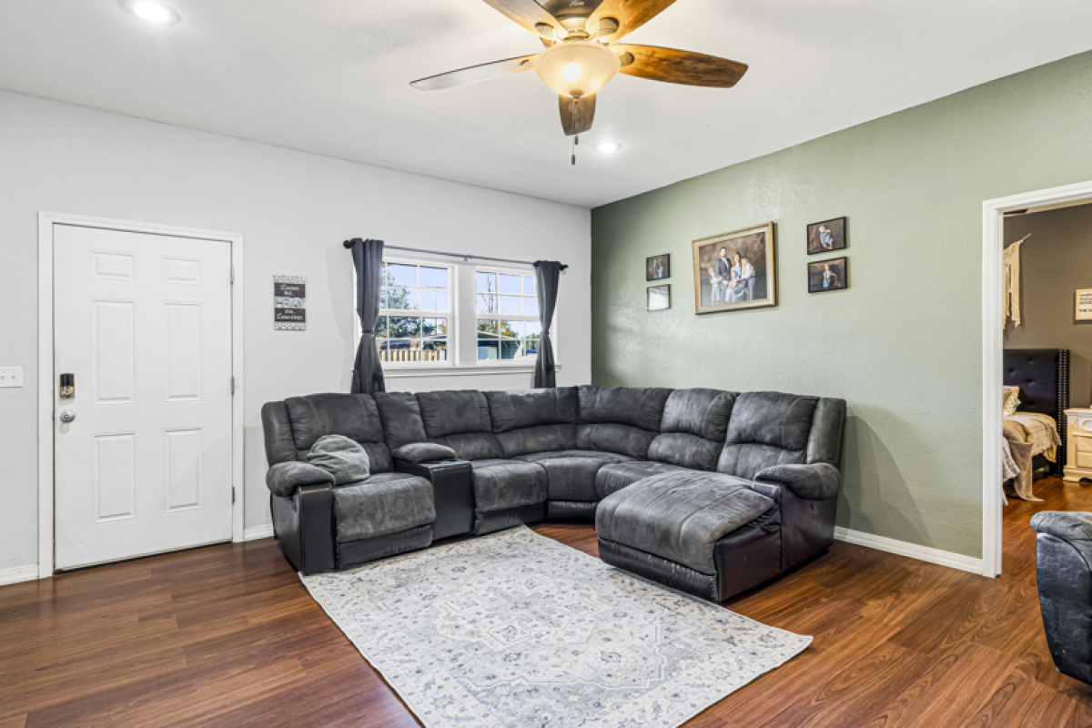 901 Trinidad St, Dalhart, Texas 79022, 3 Bedrooms Bedrooms, ,2 BathroomsBathrooms,Single Family Home,Sold Listings,Trinidad St,1135