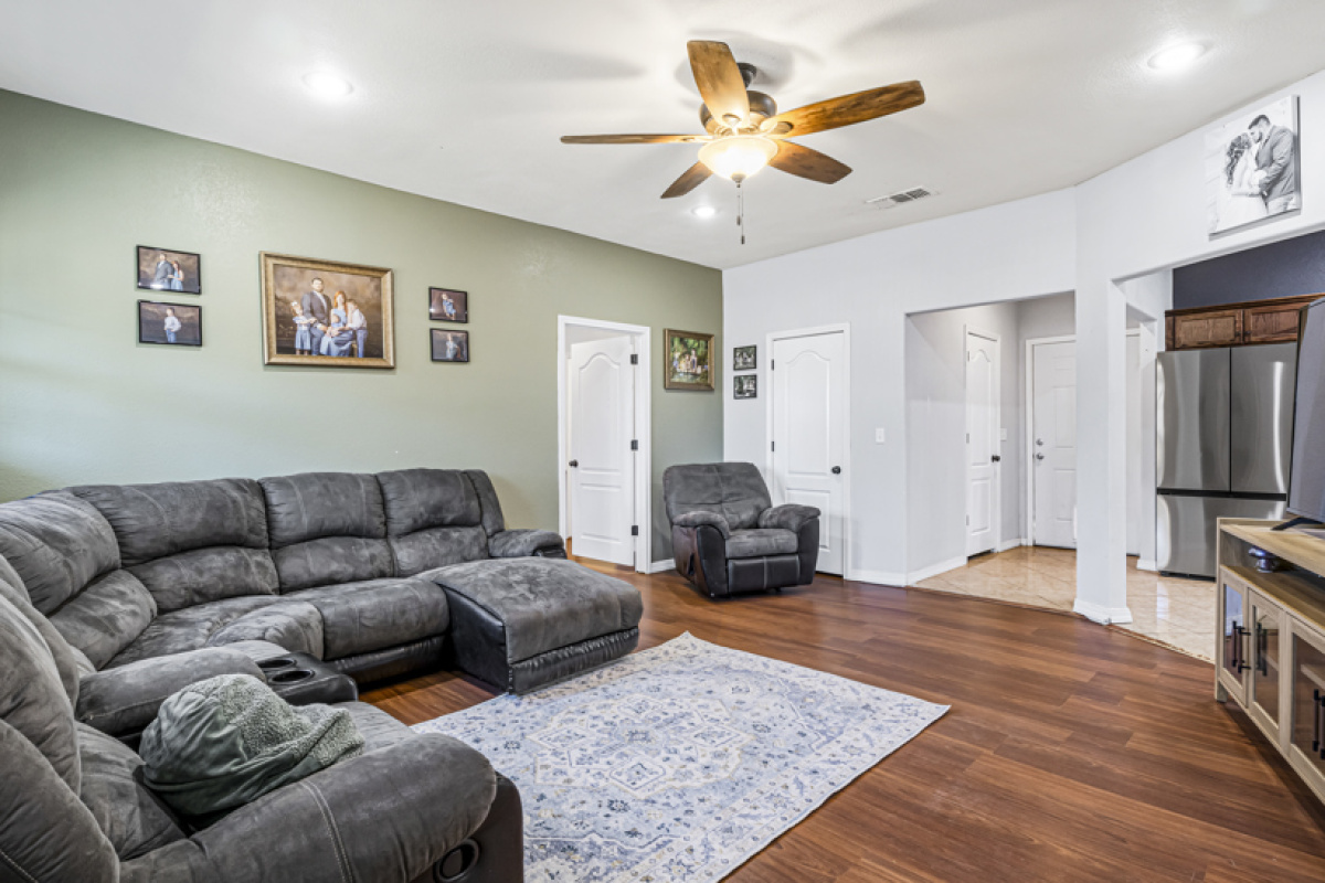 901 Trinidad St, Dalhart, Texas 79022, 3 Bedrooms Bedrooms, ,2 BathroomsBathrooms,Single Family Home,Sold Listings,Trinidad St,1135