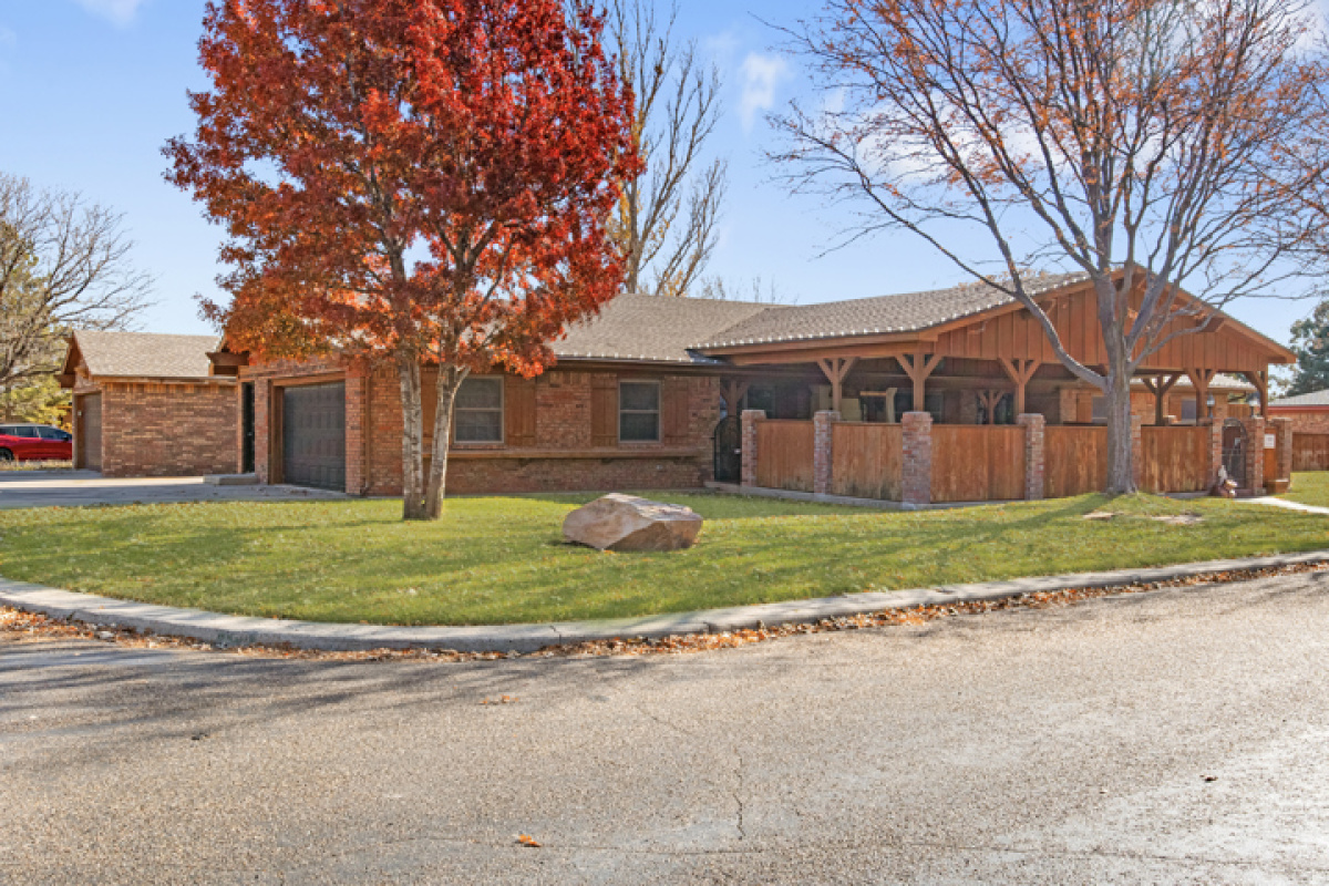 1901 Kiowa Trail, Dalhart, Texas 79022, 3 Bedrooms Bedrooms, ,1.75 BathroomsBathrooms,Single Family Home,Sold Listings,Kiowa Trail,1138
