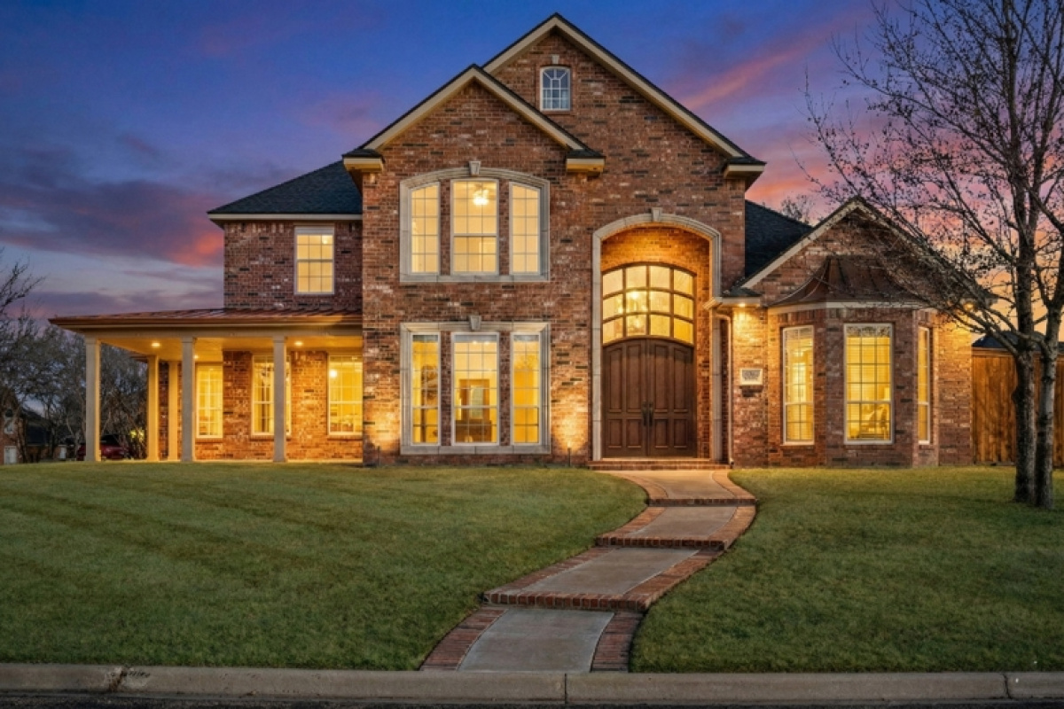 1913 Cheyenne Trail, Dalhart, Texas 79022, 4 Bedrooms Bedrooms, ,3 BathroomsBathrooms,Single Family Home,Active Listings,Cheyenne Trail,1144