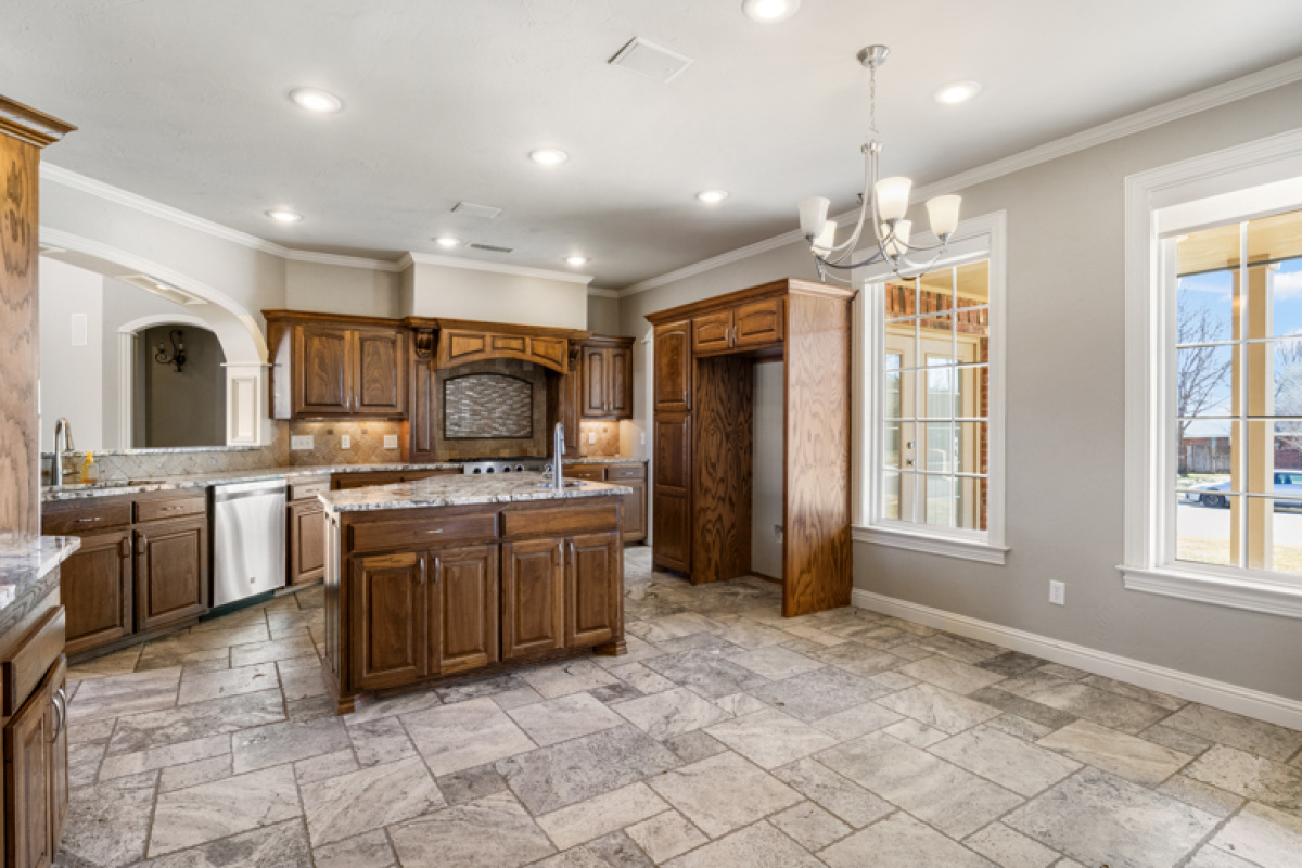 1913 Cheyenne Trail, Dalhart, Texas 79022, 4 Bedrooms Bedrooms, ,3 BathroomsBathrooms,Single Family Home,Active Listings,Cheyenne Trail,1144