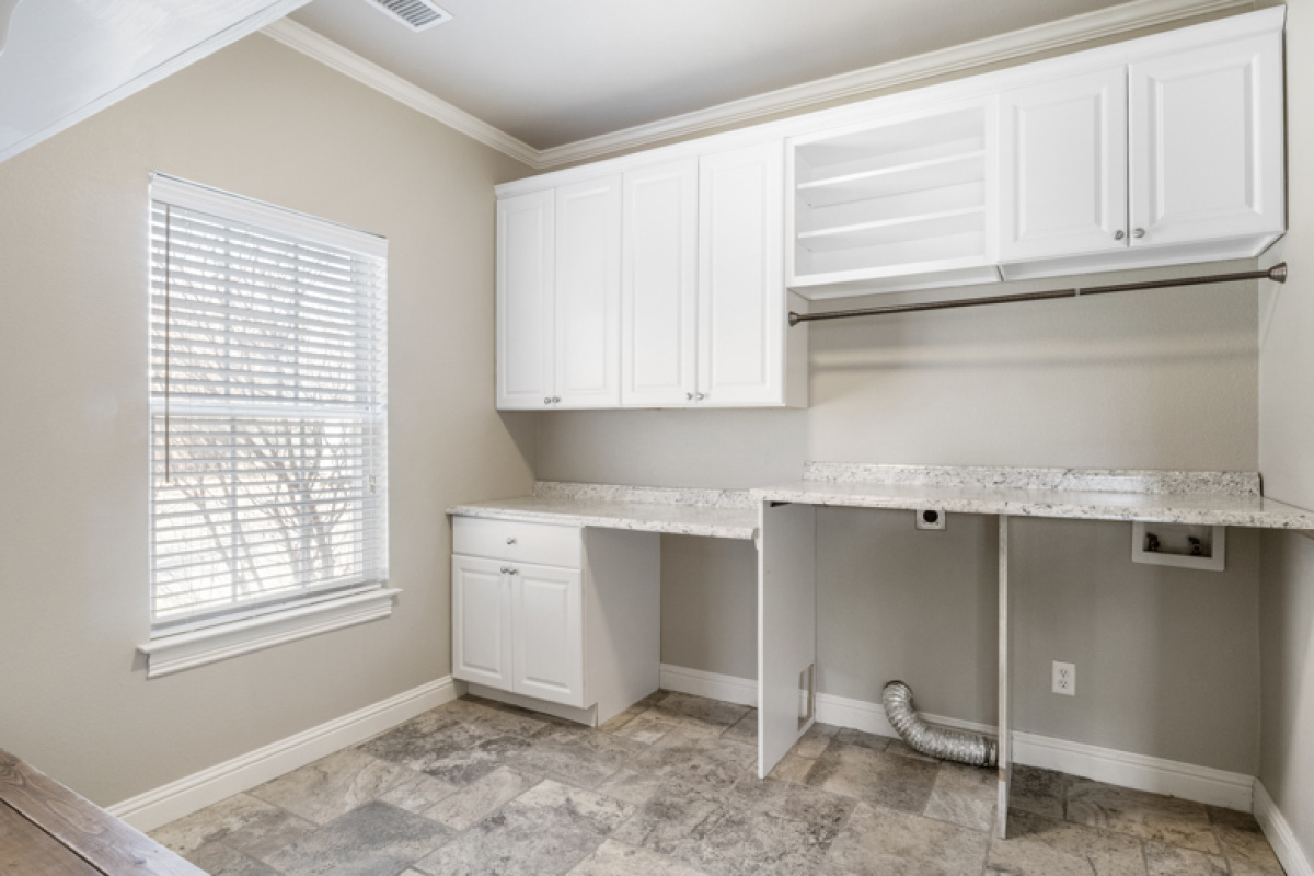 1913 Cheyenne Trail, Dalhart, Texas 79022, 4 Bedrooms Bedrooms, ,3 BathroomsBathrooms,Single Family Home,Active Listings,Cheyenne Trail,1144