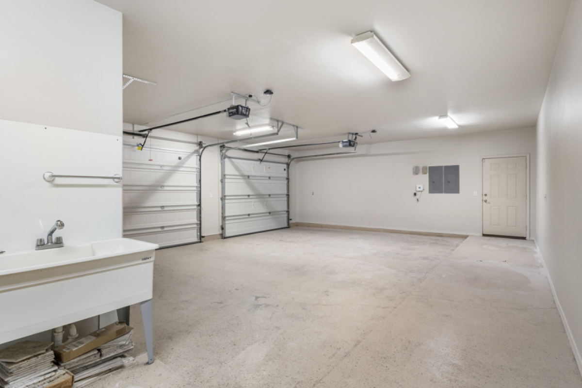 1913 Cheyenne Trail, Dalhart, Texas 79022, 4 Bedrooms Bedrooms, ,3 BathroomsBathrooms,Single Family Home,Active Listings,Cheyenne Trail,1144