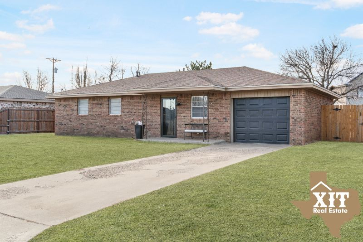 1018 E 12th street, Dalhart, Texas 79022, 3 Bedrooms Bedrooms, ,2 BathroomsBathrooms,Single Family Home,Active Listings,E 12th street,1150