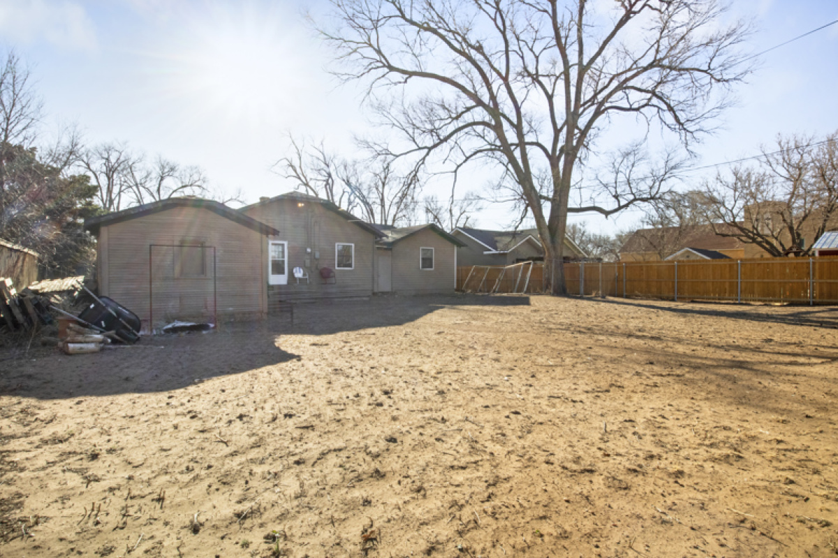 1014 Keeler Ave, Dalhart, Texas 79022, 3 Bedrooms Bedrooms, ,2 BathroomsBathrooms,Single Family Home,Active Listings,Keeler Ave,1151