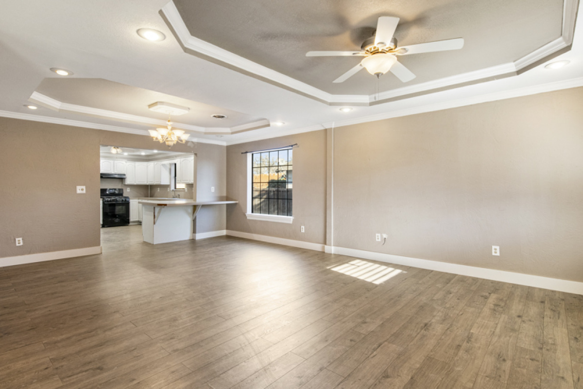 1014 Keeler Ave, Dalhart, Texas 79022, 3 Bedrooms Bedrooms, ,2 BathroomsBathrooms,Single Family Home,Active Listings,Keeler Ave,1151