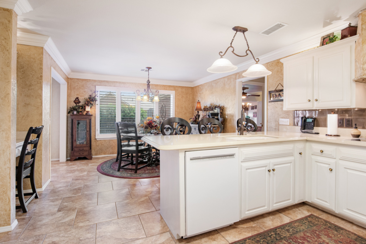 1918 Cheyenne Trail, Dalhart, Texas 79022, 3 Bedrooms Bedrooms, ,2.5 BathroomsBathrooms,Single Family Home,Active Listings,Cheyenne Trail,1153