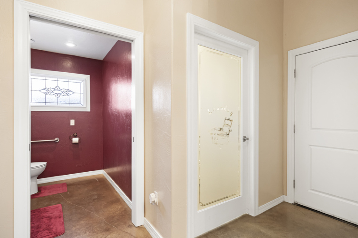 1703 E 1st St, Dalhart, Texas 79022, 2 Bedrooms Bedrooms, ,2.5 BathroomsBathrooms,Single Family Home,Active Listings,E 1st St,1154