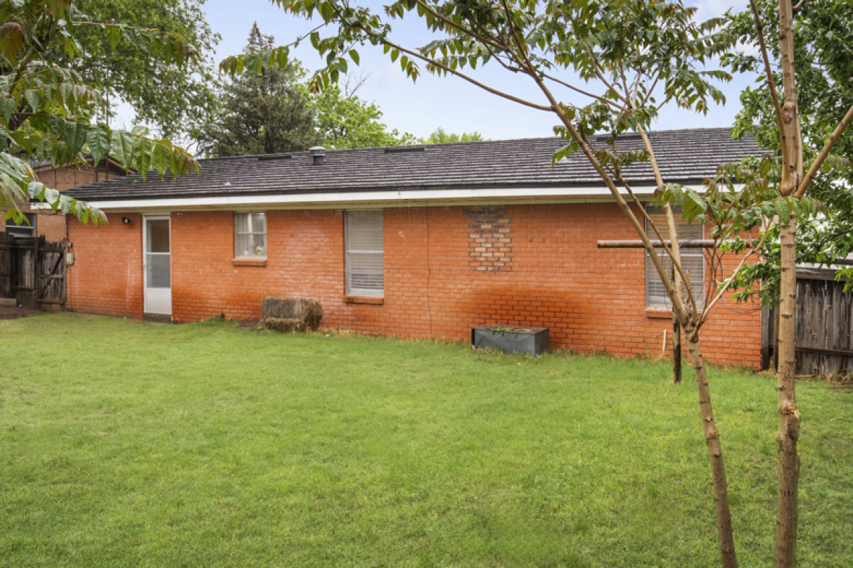1608 Peach Ave, Dalhart, Texas 79022, 3 Bedrooms Bedrooms, ,1 BathroomBathrooms,Single Family Home,Active Listings,Peach Ave,1155
