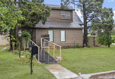 901 Cherry Ave, Dalhart, Texas 79022, 3 Bedrooms Bedrooms, ,1.75 BathroomsBathrooms,Single Family Home,Active Listings,Cherry Ave,1156