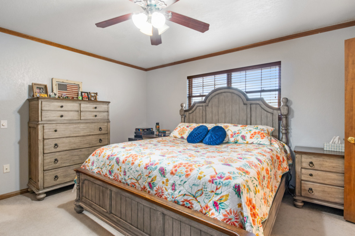 1907 Navajo Trail, Dalhart, Texas 79022, 4 Bedrooms Bedrooms, ,2 BathroomsBathrooms,Single Family Home,Active Listings,Navajo Trail,1158