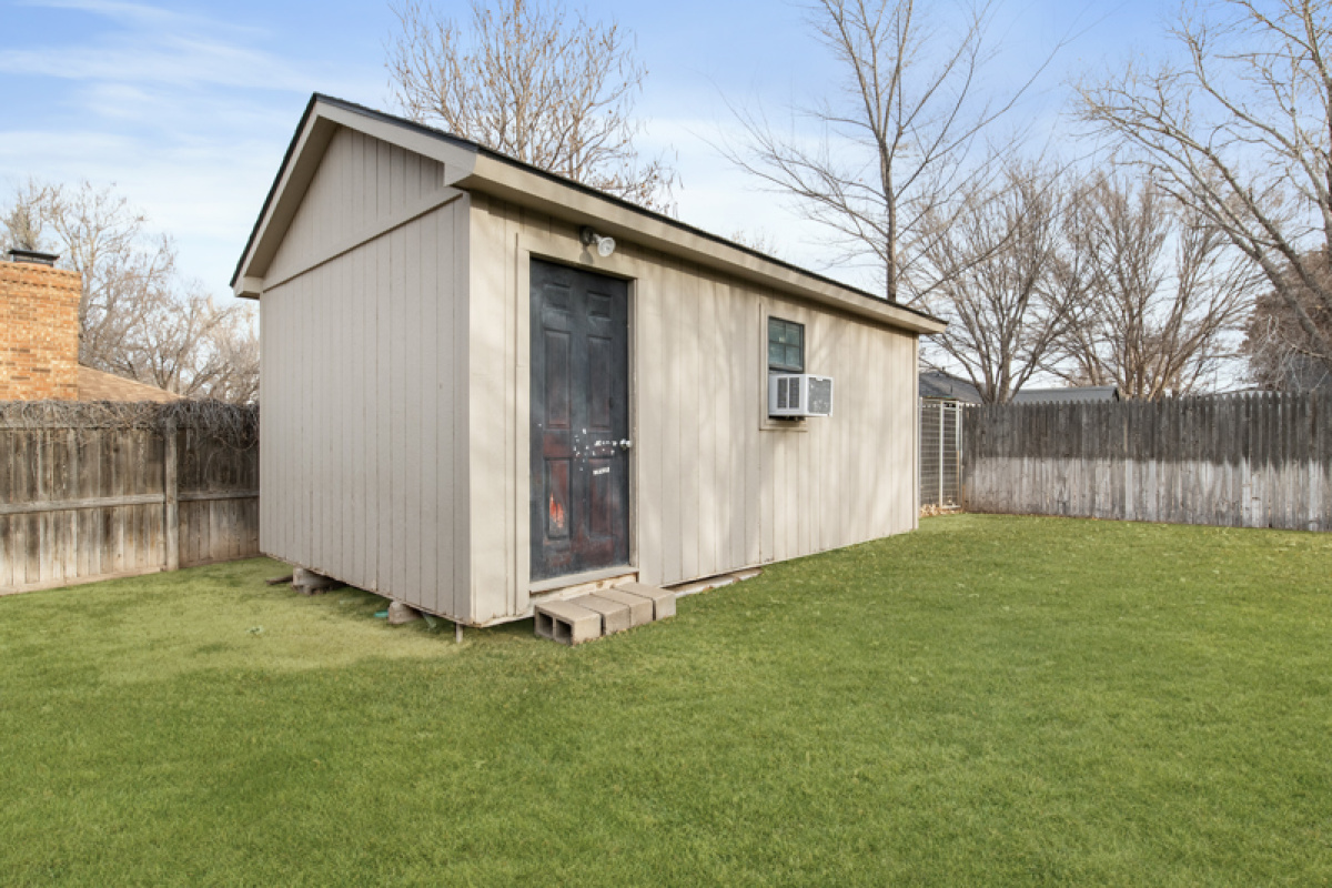 1907 Navajo Trail, Dalhart, Texas 79022, 4 Bedrooms Bedrooms, ,2 BathroomsBathrooms,Single Family Home,Active Listings,Navajo Trail,1158