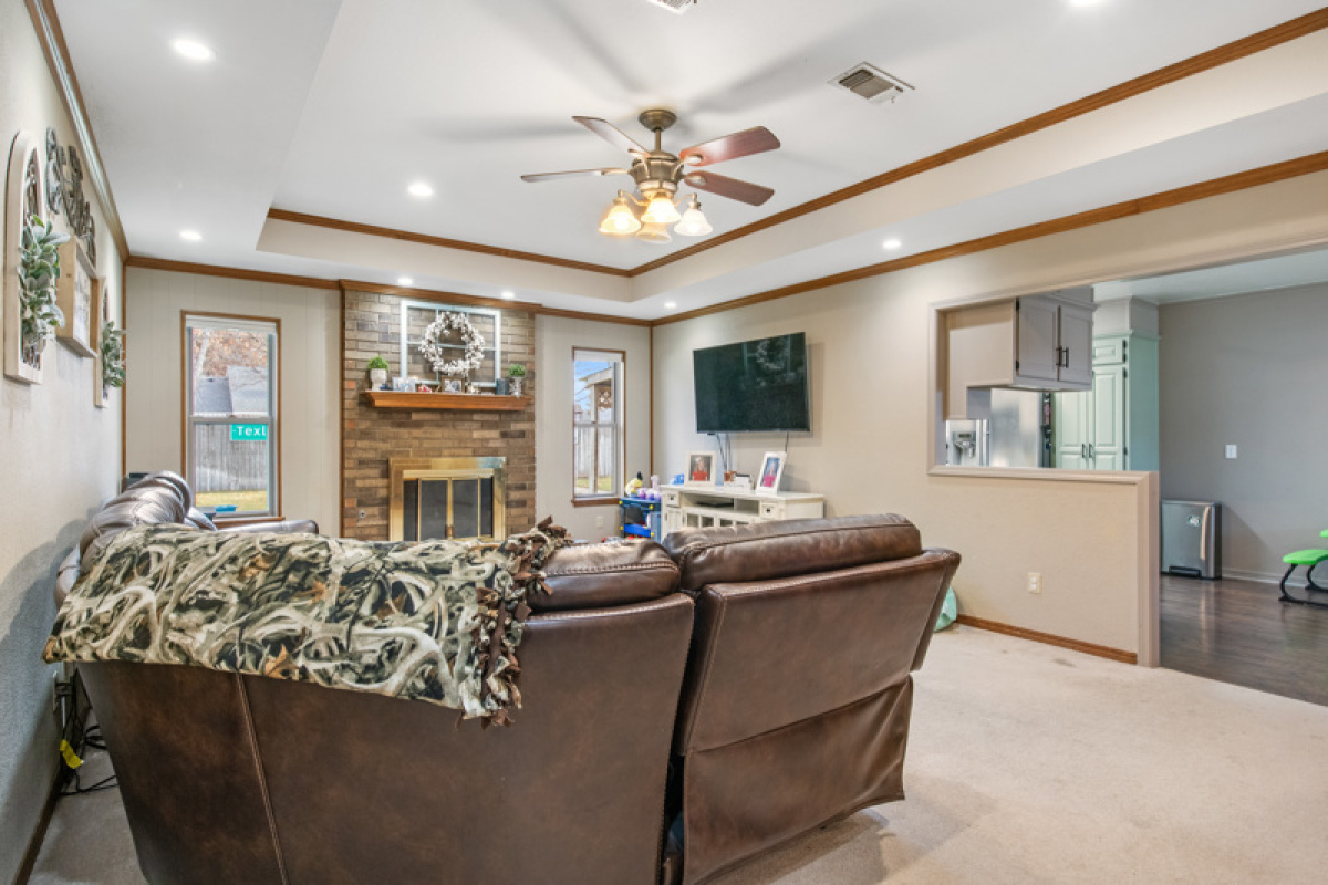 1907 Navajo Trail, Dalhart, Texas 79022, 4 Bedrooms Bedrooms, ,2 BathroomsBathrooms,Single Family Home,Active Listings,Navajo Trail,1158