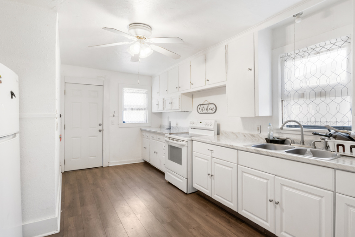 617 Keeler Ave, Dalhart, Texas 79022, 2 Bedrooms Bedrooms, ,1 BathroomBathrooms,Single Family Home,Active Listings,Keeler Ave,1162