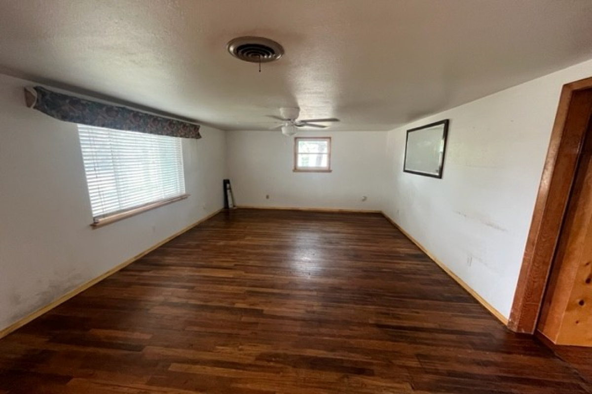 819 Ave N, Sunray, Texas 79086, 3 Bedrooms Bedrooms, ,1 BathroomBathrooms,Single Family Home,Active Listings,Ave N,1163