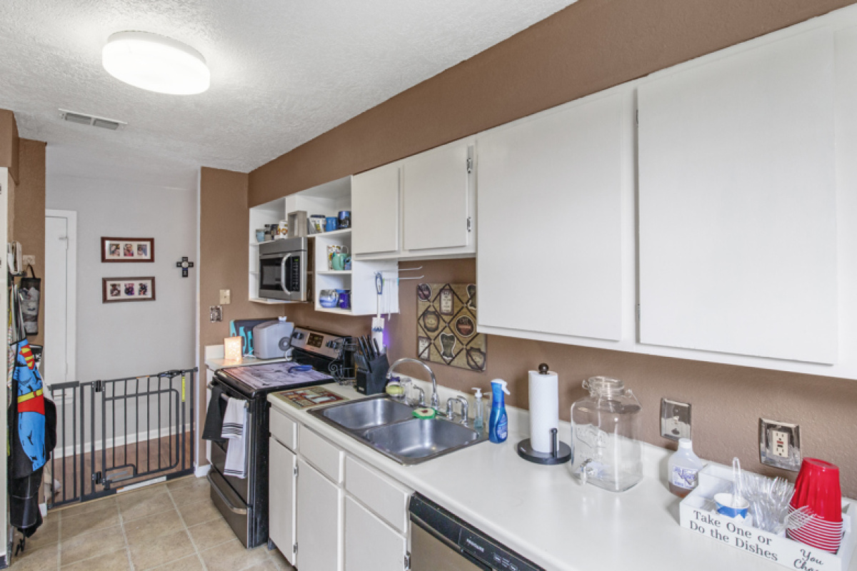 605 Coffee Place, Dalhart, Texas 79022, 3 Bedrooms Bedrooms, ,2 BathroomsBathrooms,Single Family Home,Active Listings,Coffee Place,1167