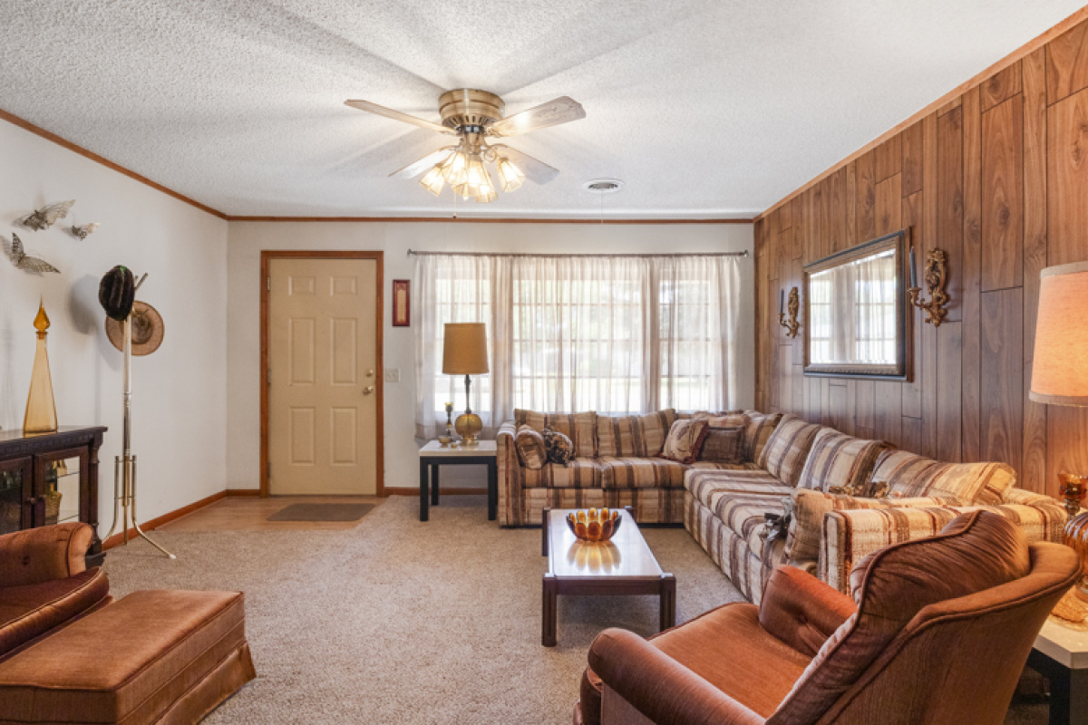 107 Ave A, Dalhart, Texas 79022, 3 Bedrooms Bedrooms, ,1 BathroomBathrooms,Single Family Home,Active Listings,Ave A,1168