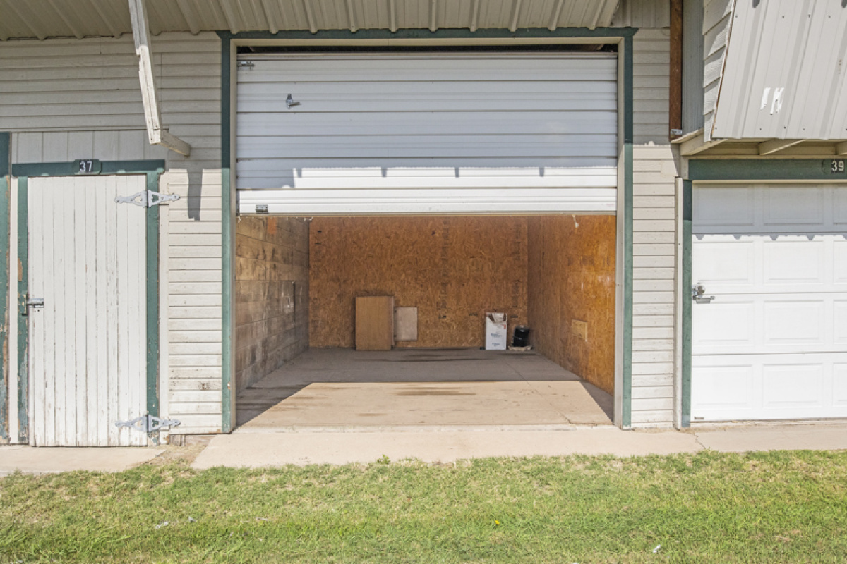 220 W 3rd St, Dalhart, Texas 79022, 1 Bedroom Bedrooms, ,1 BathroomBathrooms,Single Family Home,Active Listings,W 3rd St,1170