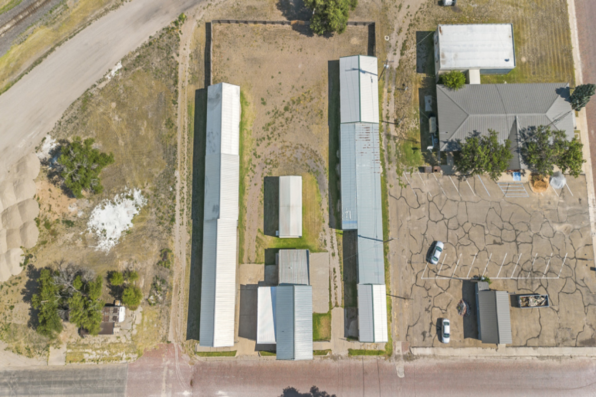 220 W 3rd St, Dalhart, Texas 79022, 1 Bedroom Bedrooms, ,1 BathroomBathrooms,Single Family Home,Active Listings,W 3rd St,1170