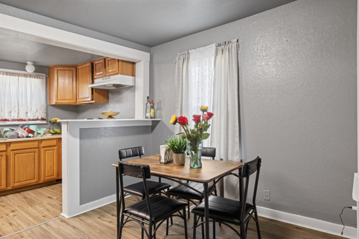 914 Conlen, Dalhart, Texas 79022, 2 Bedrooms Bedrooms, ,1 BathroomBathrooms,Single Family Home,Active Listings,Conlen,1172