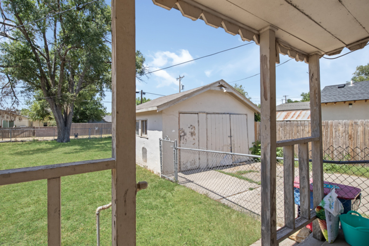 914 Conlen, Dalhart, Texas 79022, 2 Bedrooms Bedrooms, ,1 BathroomBathrooms,Single Family Home,Active Listings,Conlen,1172