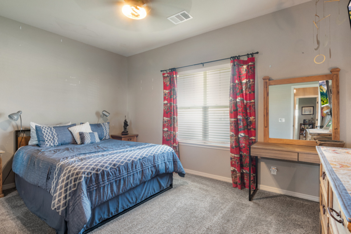 1801 Tumbleweed Trail, Dalhart, Texas 79022, 2 Bedrooms Bedrooms, ,1 BathroomBathrooms,Single Family Home,Active Listings,Tumbleweed Trail,1173