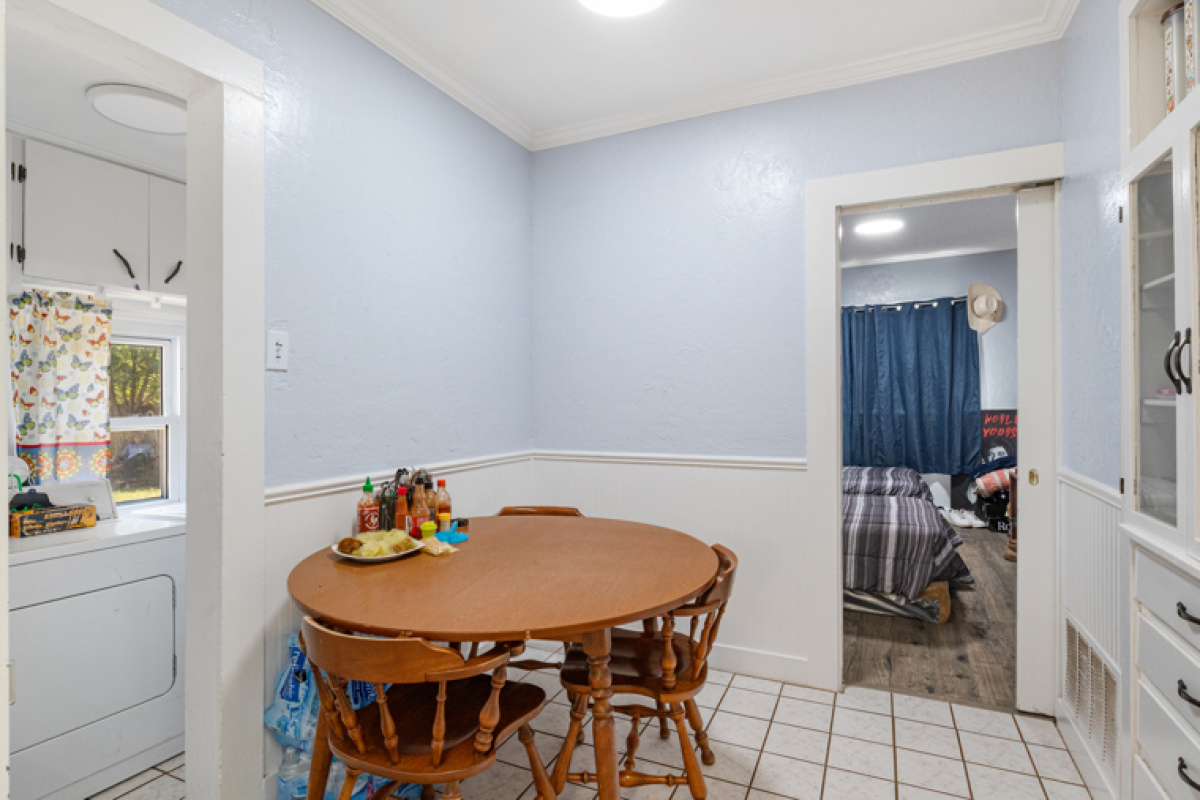 1017 Keeler Ave, Dalhart, Texas 79022, 2 Bedrooms Bedrooms, ,1 BathroomBathrooms,Single Family Home,Active Listings,Keeler Ave,1174