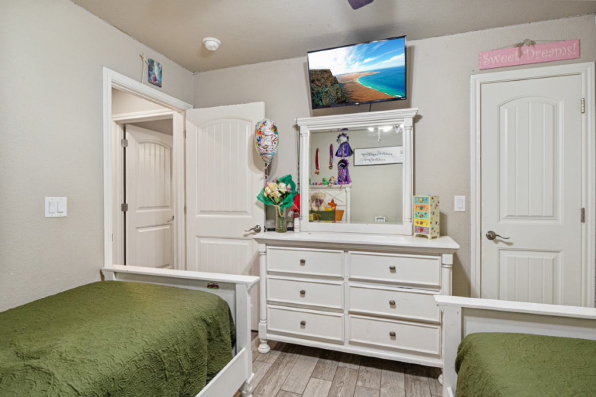 1713 Tumbleweed Trail, Dalhart, Texas 79022, 3 Bedrooms Bedrooms, ,2 BathroomsBathrooms,Single Family Home,Active Listings,Tumbleweed Trail,1177