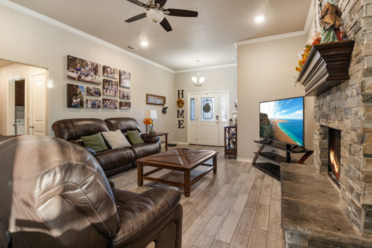 1713 Tumbleweed Trail, Dalhart, Texas 79022, 3 Bedrooms Bedrooms, ,2 BathroomsBathrooms,Single Family Home,Active Listings,Tumbleweed Trail,1177