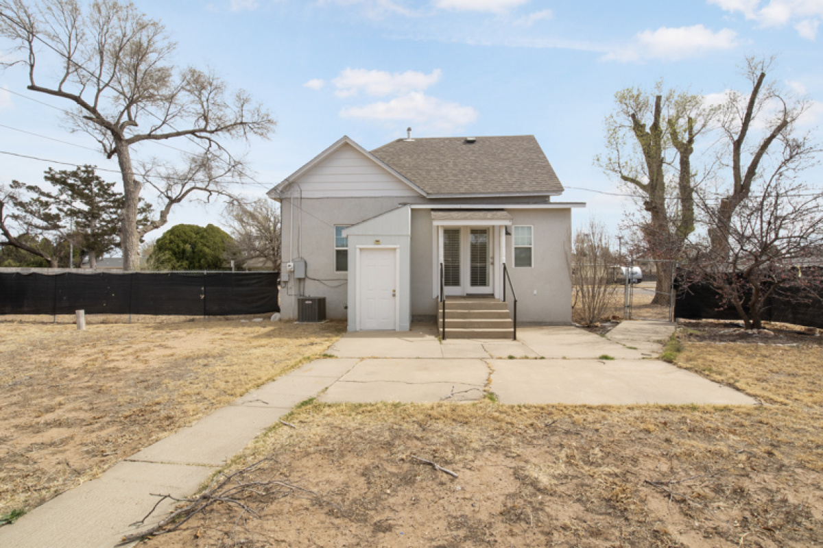 1012 Tennessee Blvd, Dalhart, Texas 79022, 2 Bedrooms Bedrooms, ,1 BathroomBathrooms,Single Family Home,Active Listings,Tennessee Blvd,1180