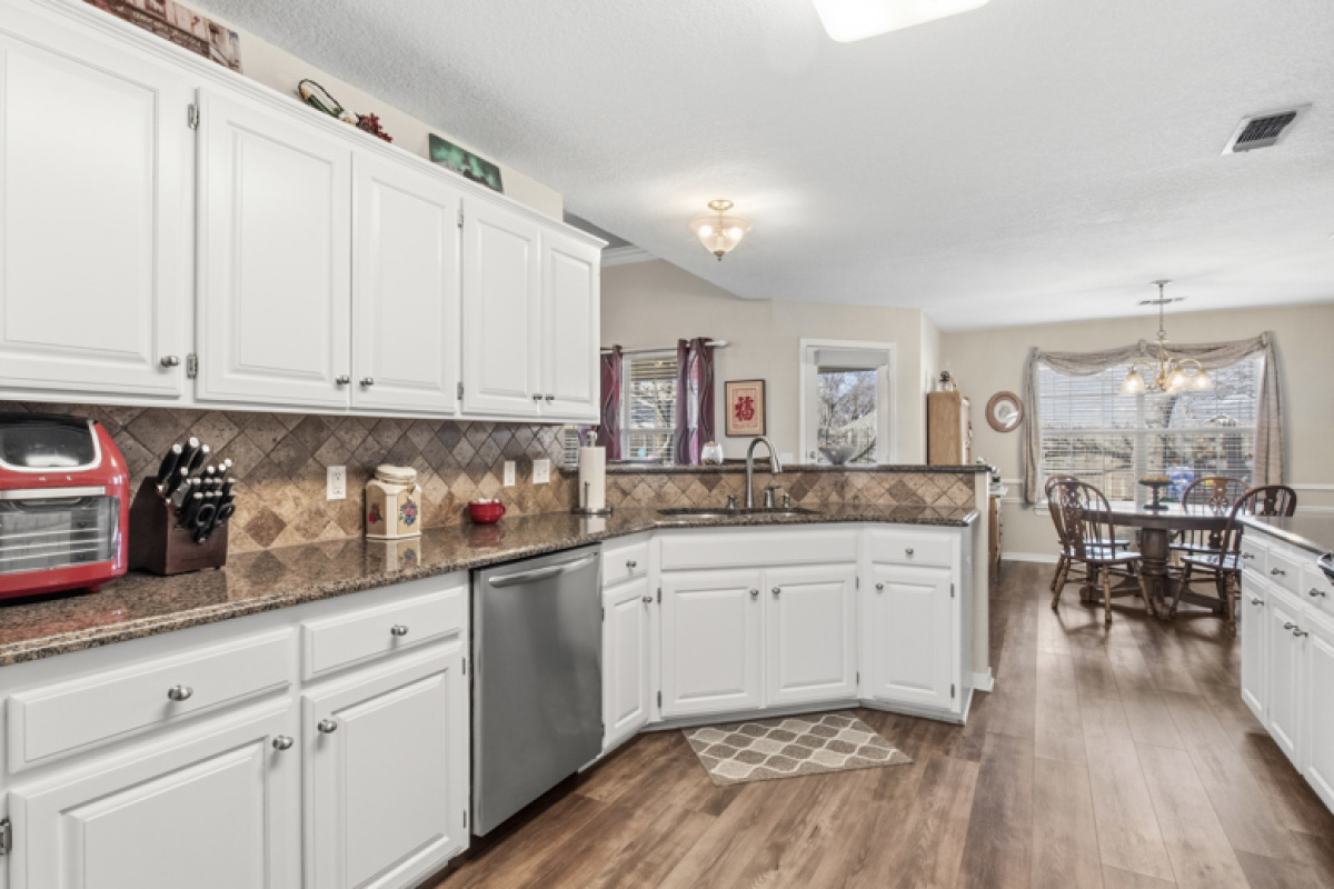 1912 Cherokee Trail, Dalhart, Texas 79022, 3 Bedrooms Bedrooms, ,2 BathroomsBathrooms,Single Family Home,Active Listings,Cherokee Trail,1186