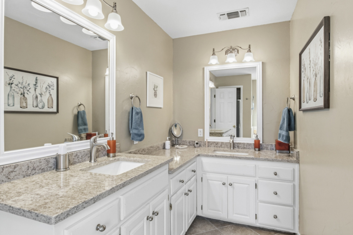 1912 Cherokee Trail, Dalhart, Texas 79022, 3 Bedrooms Bedrooms, ,2 BathroomsBathrooms,Single Family Home,Active Listings,Cherokee Trail,1186