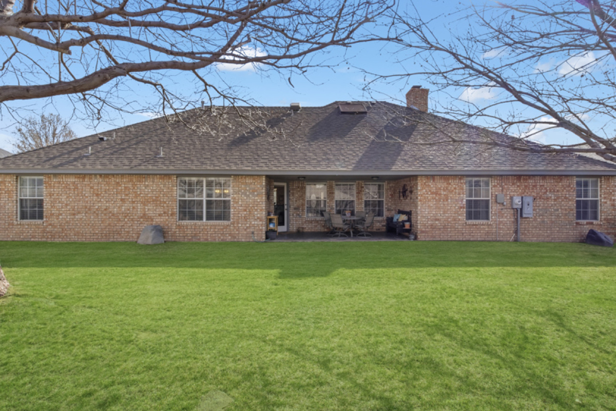 1912 Cherokee Trail, Dalhart, Texas 79022, 3 Bedrooms Bedrooms, ,2 BathroomsBathrooms,Single Family Home,Active Listings,Cherokee Trail,1186