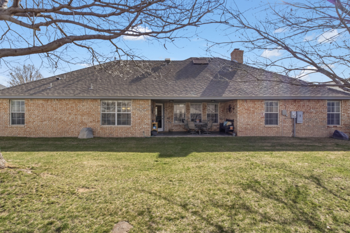 1912 Cherokee Trail, Dalhart, Texas 79022, 3 Bedrooms Bedrooms, ,2 BathroomsBathrooms,Single Family Home,Active Listings,Cherokee Trail,1186