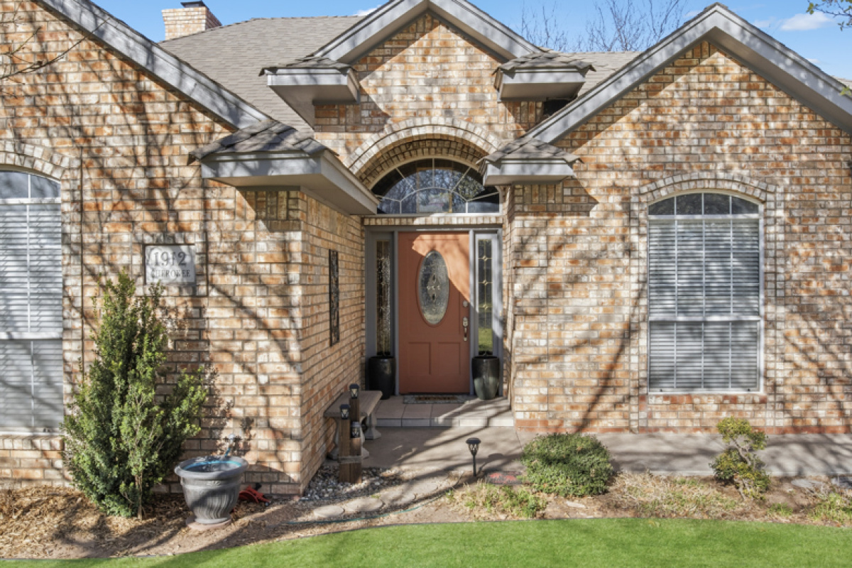 1912 Cherokee Trail, Dalhart, Texas 79022, 3 Bedrooms Bedrooms, ,2 BathroomsBathrooms,Single Family Home,Active Listings,Cherokee Trail,1186