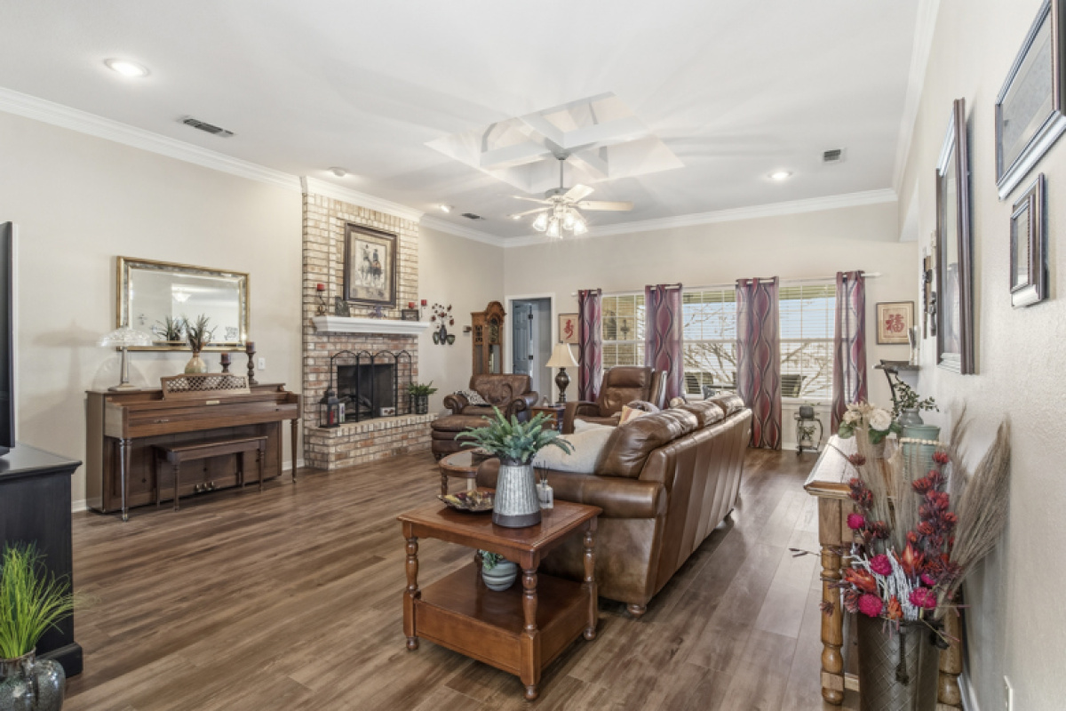 1912 Cherokee Trail, Dalhart, Texas 79022, 3 Bedrooms Bedrooms, ,2 BathroomsBathrooms,Single Family Home,Active Listings,Cherokee Trail,1186