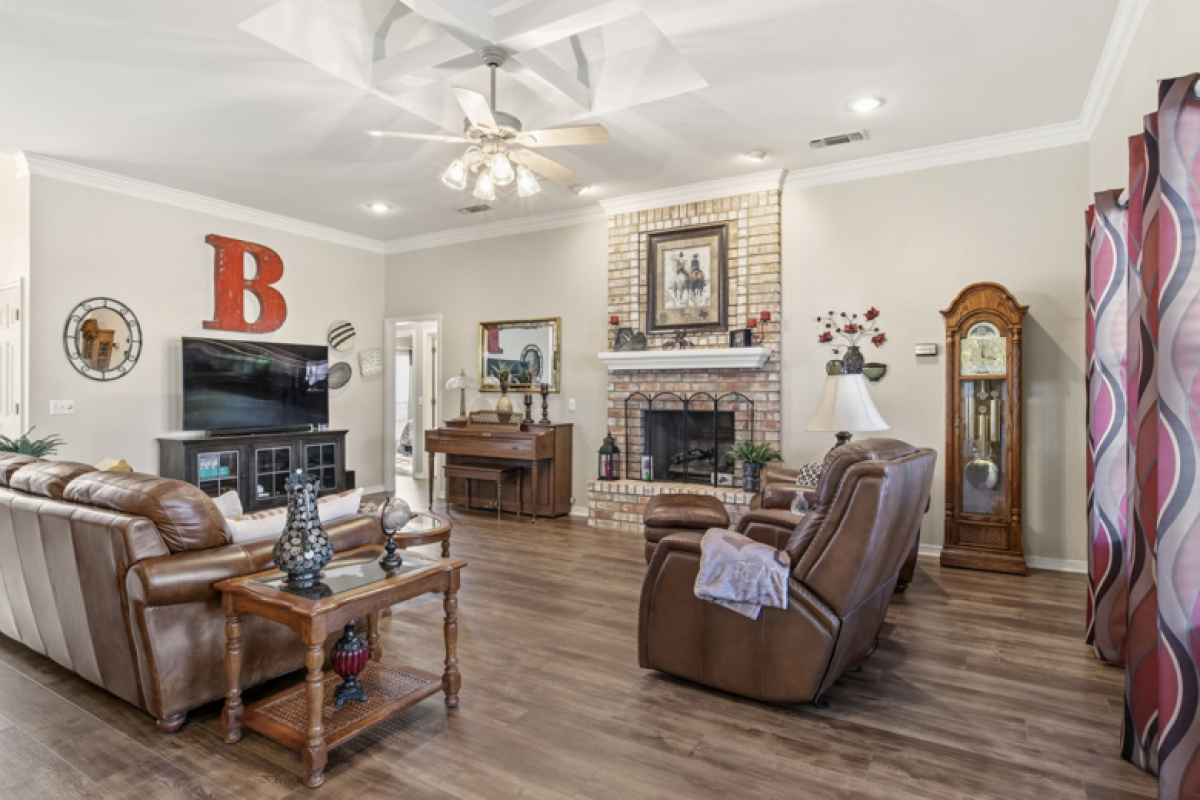 1912 Cherokee Trail, Dalhart, Texas 79022, 3 Bedrooms Bedrooms, ,2 BathroomsBathrooms,Single Family Home,Active Listings,Cherokee Trail,1186