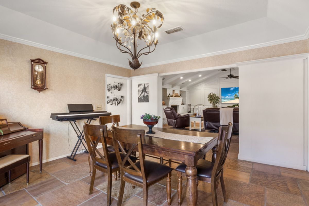 12 Southpark Dr, Dalhart, Texas 79022, 4 Bedrooms Bedrooms, ,4 BathroomsBathrooms,Single Family Home,Active Listings,Southpark Dr,1187