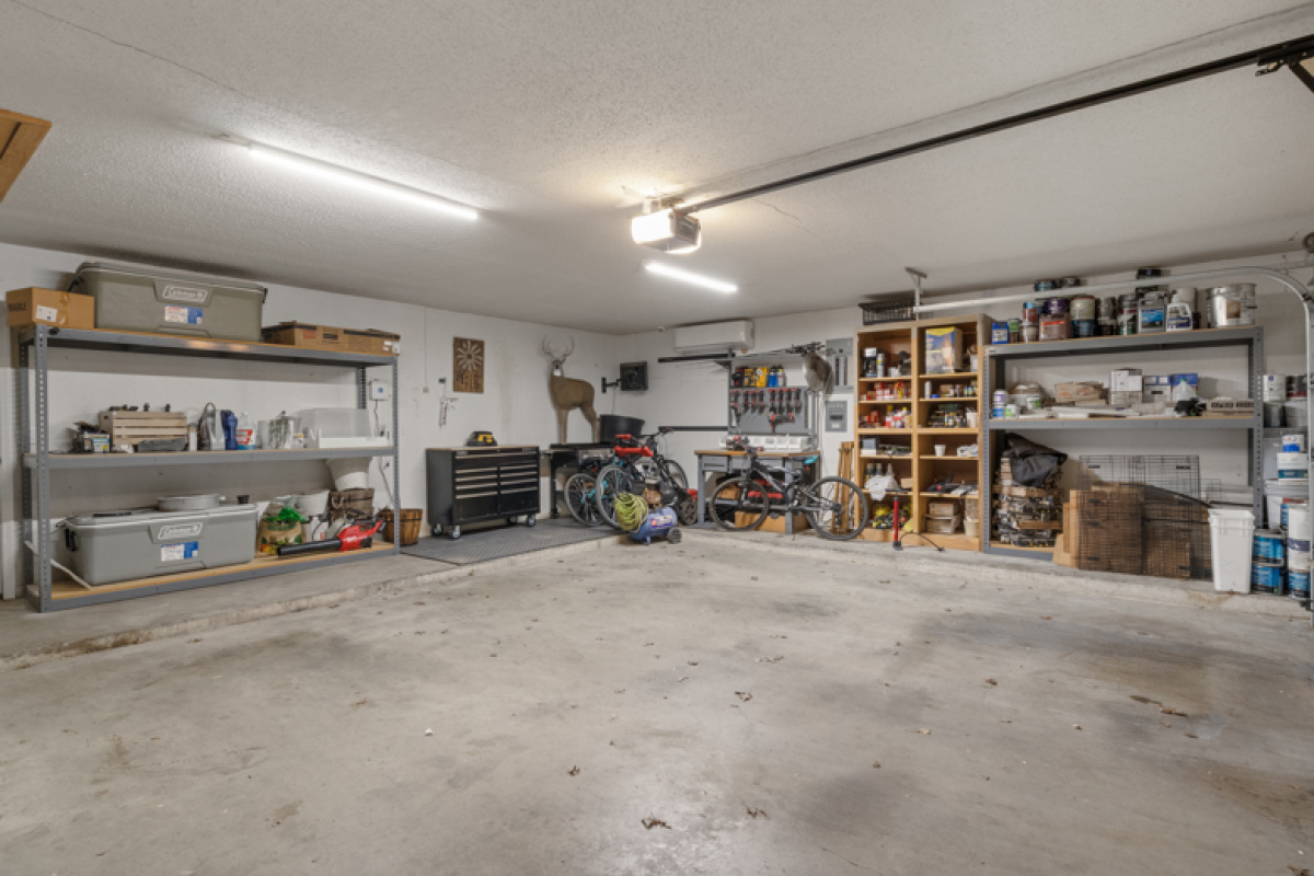 12 Southpark Dr, Dalhart, Texas 79022, 4 Bedrooms Bedrooms, ,4 BathroomsBathrooms,Single Family Home,Active Listings,Southpark Dr,1187