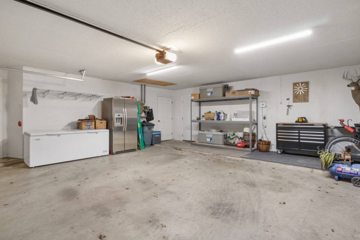 12 Southpark Dr, Dalhart, Texas 79022, 4 Bedrooms Bedrooms, ,4 BathroomsBathrooms,Single Family Home,Active Listings,Southpark Dr,1187