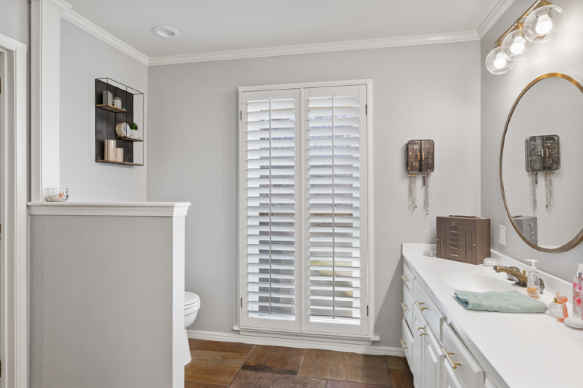 12 Southpark Dr, Dalhart, Texas 79022, 4 Bedrooms Bedrooms, ,4 BathroomsBathrooms,Single Family Home,Active Listings,Southpark Dr,1187